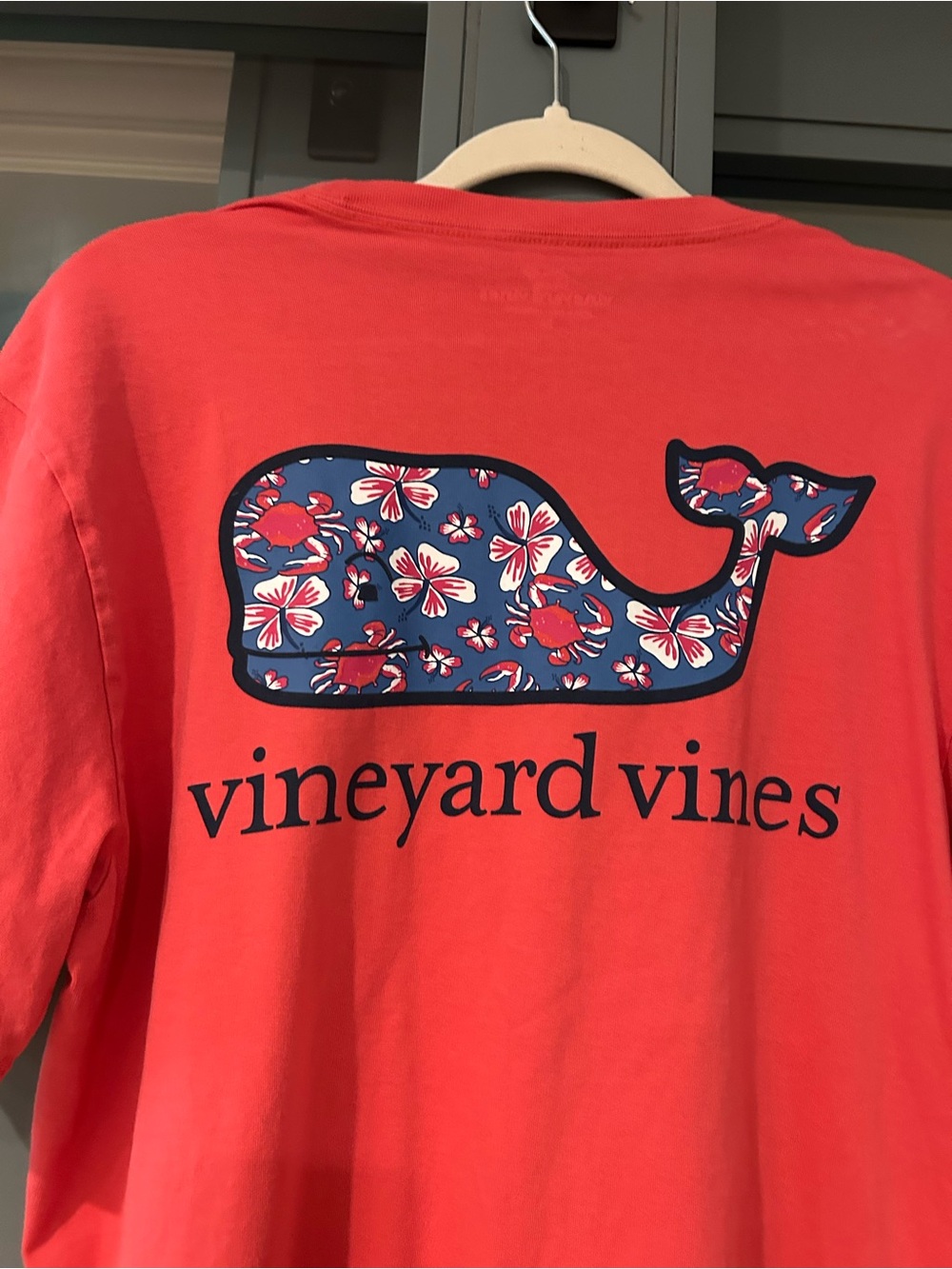 Vineyard Vines Men’s red Pocket T-Shirt - Picture 4 of 5